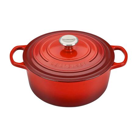 Le Creuset 5.5-qt. Round Oven Cerise