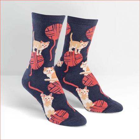 Women's Crew Socks Knittin' Kitten